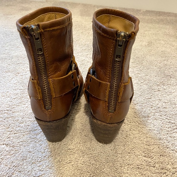 Frye Booties 8.5 - Picture 7 of 9